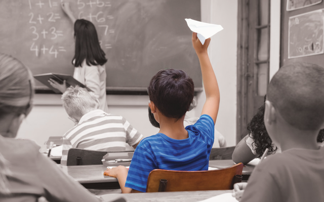 Nam sinh chống đối gia đình, thách thức thầy cô: Bố mẹ đưa đi khám, hối hận vì bỏ lỡ điều này