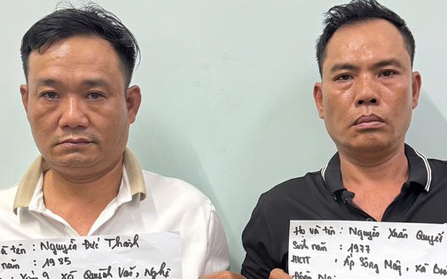 Vụ cướp giật dây chuyền vàng ở TP HCM xôn xao mạng xã hội: Chân dung 2 đối tượng ra tay