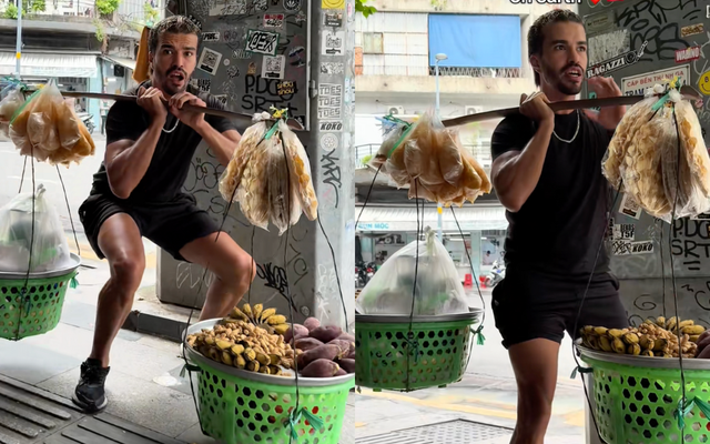 Khách Tây phải nhận “trái đắng” khi dám thử gánh hàng rong vỉa hè Việt Nam