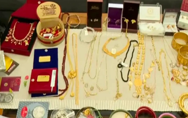 Đột kích nhà riêng của một phó Giám đốc công ty xây dựng, tịch thu số vàng trị giá gần 2 tỷ đồng, 400 triệu tiền mặt và 6 bất động sản ở vị trí đắc địa