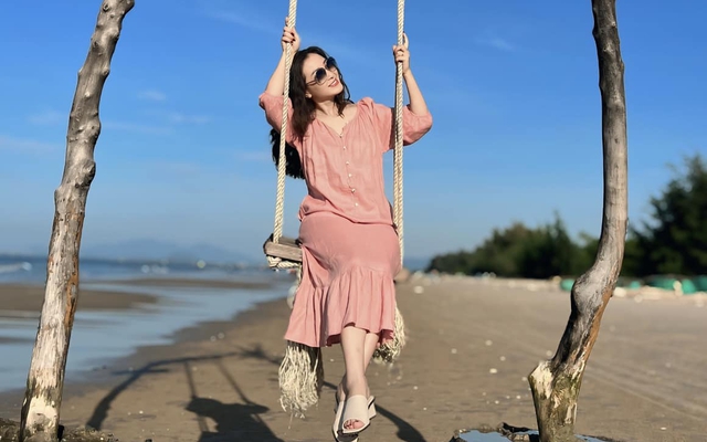 Mỹ nhân màn ảnh phía Bắc: U60 đẹp mặn mà, sống hạnh phúc bên chồng sau làm ngành bưu chính viễn thông