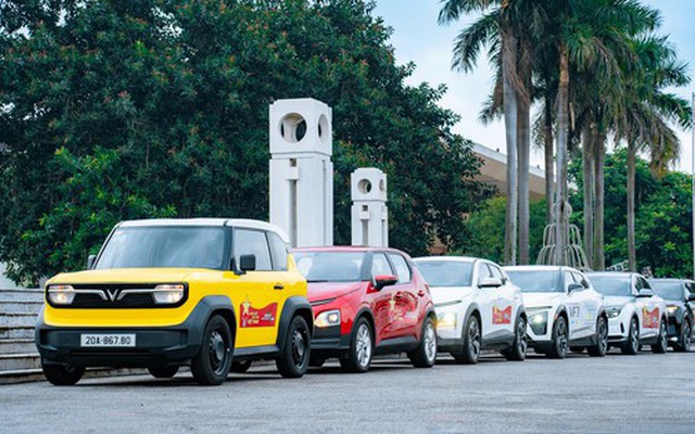 Các chuyên gia đầu ngành 'choáng' khi VinFast đạt cột mốc chưa từng có trong lịch sử thị trường xe Việt