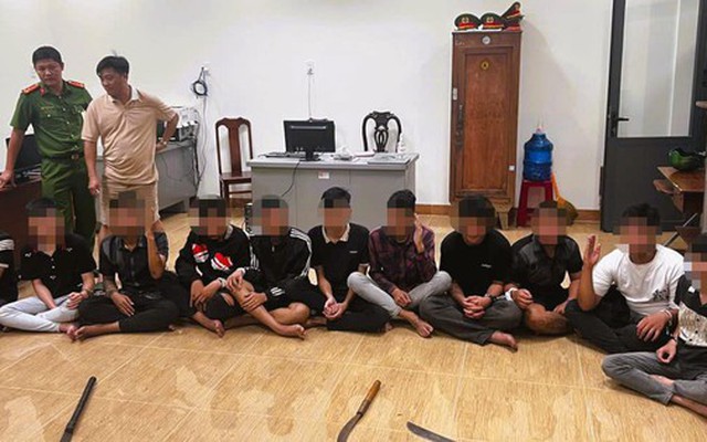 Nhóm thanh thiếu niên “báo đời”, tụ tập để đi chém người