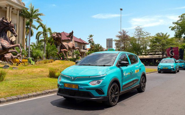 Tỷ phú Phạm Nhật Vượng đưa Green SM đến thành phố 3,8 triệu phương tiện, phủ sóng quốc gia 284 triệu dân