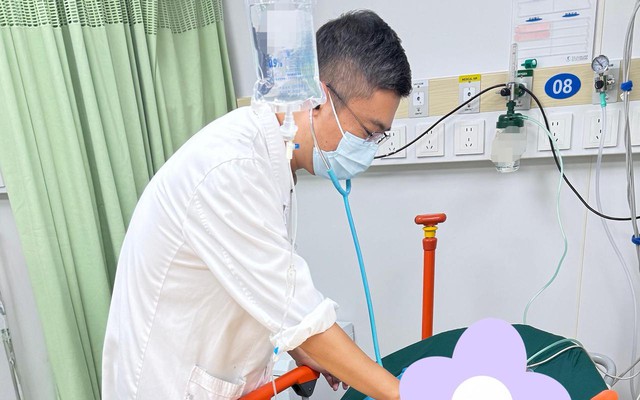 Mỗi ngày đều vỗ nhẹ vào đầu để "khai thông mạch máu", người đàn ông đi khám, nhận kết quả không ngờ