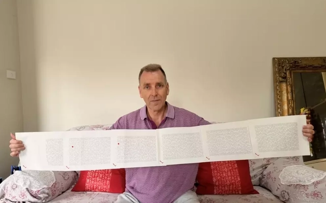 Người đàn ông có tên dài 6 trang giấy, mất 20 phút mới đọc xong