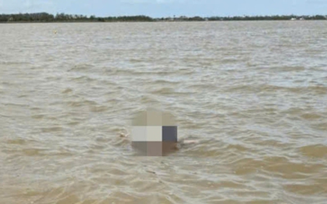 Bố ôm 2 con nhảy cầu Bến Thủy: Tìm thấy thi thể 2 cháu bé trên sông Lam