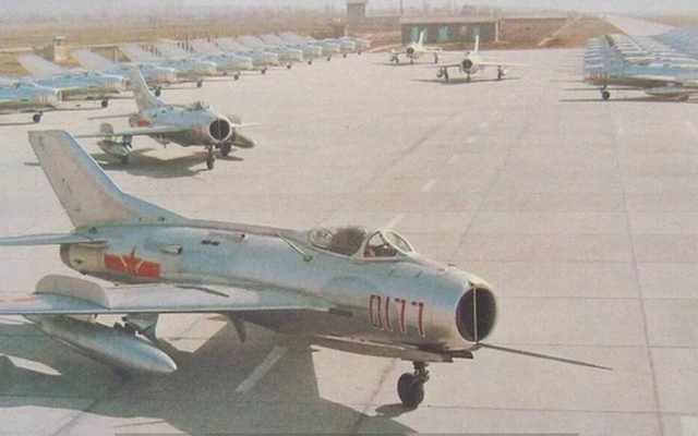 Trung Quốc "biến rác thành vàng", tái tạo máy bay chiến đấu từ những năm 1950 thành UAV