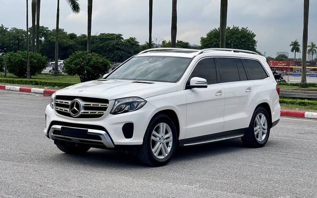 Có 1,5 tỷ, thay vì Everest có thể mua Mercedes-Benz GLS 350d: Được xe Đức sang chảnh nhưng đổi lại đã hết 'nguyên tem' tới 8 năm
