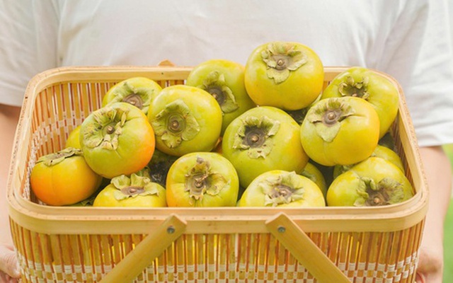 Mua hồng giòn về, không muốn ăn bị chát đắng thì cứ theo 4 mẹo này đảm bảo chín đều, ăn lại ngọt đậm đà