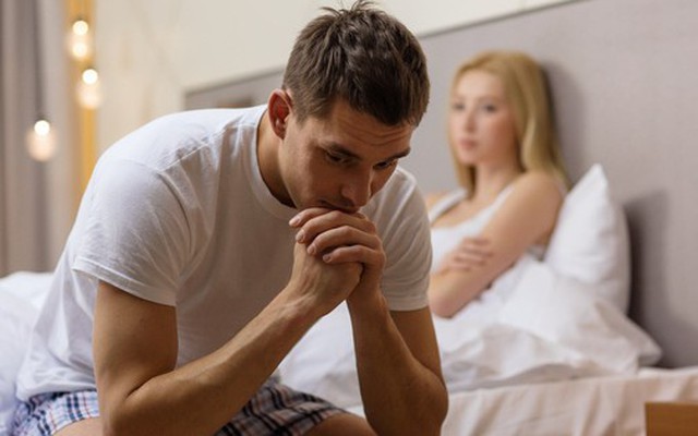 Khổ sở vì vợ quá "khỏe"