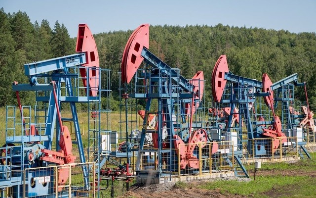 Đang nhập hơn 50 triệu thùng/tháng, khách sộp của Moscow chuẩn bị giảm mua dầu Nga, tăng mua từ Mỹ