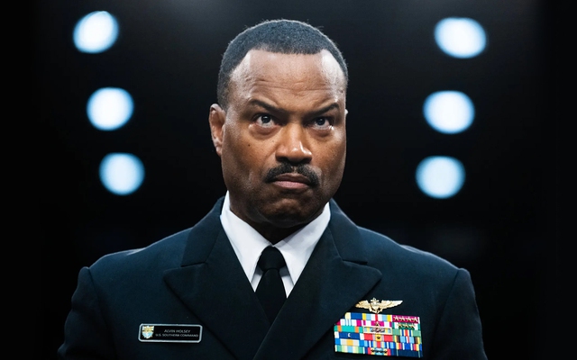 Chỉ huy Bộ Tư lệnh miền Nam đột ngột từ chức giữa chiến dịch lớn, Thượng nghị sĩ Mỹ nói: "Đáng lo ngại!"