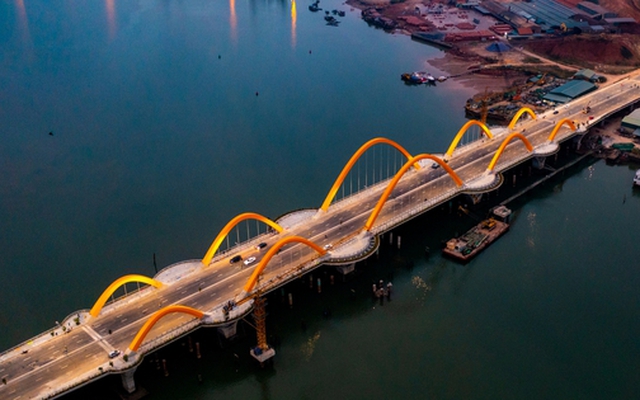 Loạt công trình nghìn tỷ đánh thức vùng đất có 6 cửa sông từ thượng nguồn đổ ra biển