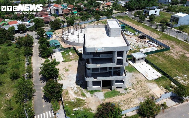 Cận cảnh toà nhà công nghệ ở Huế 'đứng bánh' vì nhà thầu thi công 'chạy làng'