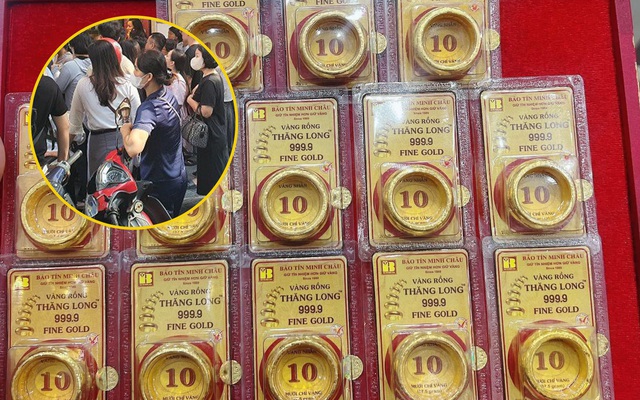 Mang 10 chỉ vàng đi bán ngày giá lập đỉnh, người phụ nữ ở Hà Nội gặp cảnh sợ hãi, "quay xe" vội