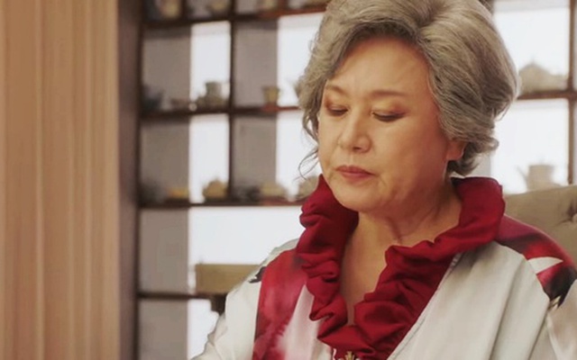 Sinh nhật mẹ chồng, tôi mua vàng tặng, ai ngờ đến khi mở hộp ra thì cả nhà nháo nhào