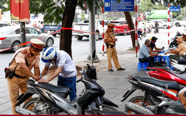Tài xế vi phạm nồng độ cồn than ‘vừa chấp hành xong án tù, chưa nắm rõ luật’