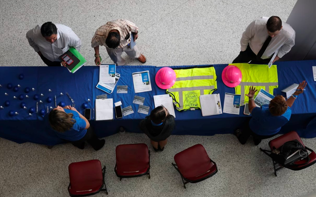 Kinh tế Mỹ bất ngờ 'mất' 32.000 việc làm chỉ trong 1 tháng: Mối lo ngại của Fed ngày càng phình to, khả năng tiếp tục hạ lãi suất lại tăng