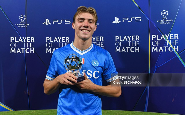 Hojlund ghi bàn bằng tất cả các tiền đạo MU cộng lại