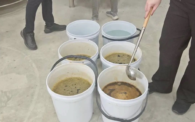 Đột kích 5 căn nhà, công an tóm gọn đường dây sản xuất siro ho giả quy mô 16 tỷ đồng, tịch thu hơn 170.000 sản phẩm không giấy phép