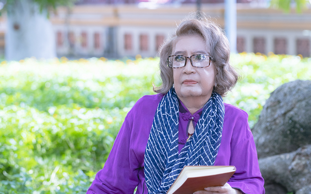 Nữ NSƯT nổi tiếng đi hát quán nhậu mưu sinh: Mất sự nghiệp vì hỏa hoạn, lý do 80 tuổi tự sống dù có 5 con