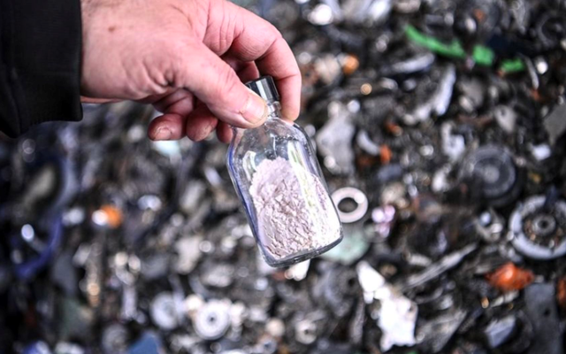 Mỹ bị nền kinh tế 18,7 nghìn tỷ USD liên tục trừng phạt, bất ngờ giảm bán loại hàng hoá quan trọng, chuỗi cung ứng toàn cầu lại đứng trước rủi ro bị xáo trộn mạnh