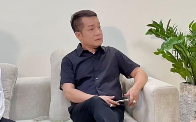 Cuộc sống không vợ con tuổi 61 của nam NSƯT nhận được tờ giấy từ Cục Biểu diễn in 500 tờ để phát