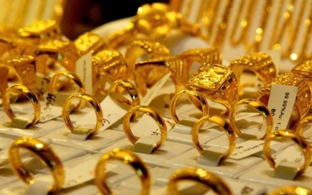 Ngày 22/10, giá vàng nhẫn giảm tới 6,6 triệu đồng/lượng