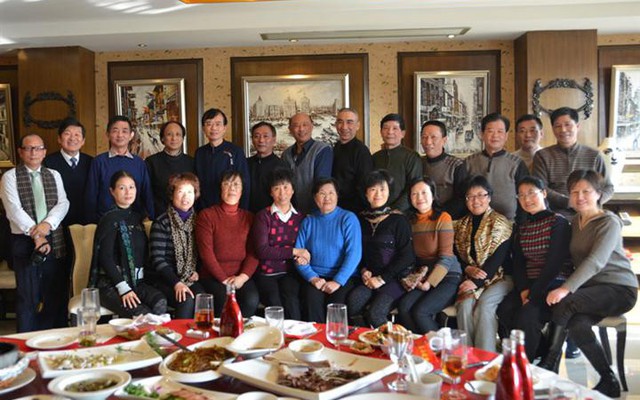 Đừng như tôi: Sau tuổi trung niên tôi nhận ra vì sao dù giàu hay nghèo cũng không nên đi họp lớp, gặp lại bạn cũ ít liên lạc