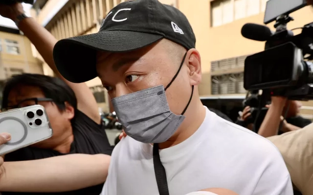 Tình cảnh nam nghệ sĩ bị bắt