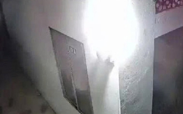 Người đàn ông cầm dao xông vào phòng trọ chém đôi nam nữ ở Quảng Ngãi