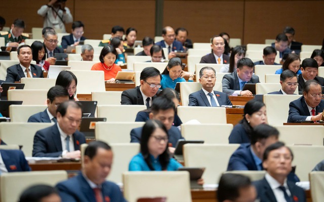 Miễn nhiệm Tổng Thư ký Quốc hội và Chủ nhiệm 2 Ủy ban của Quốc hội