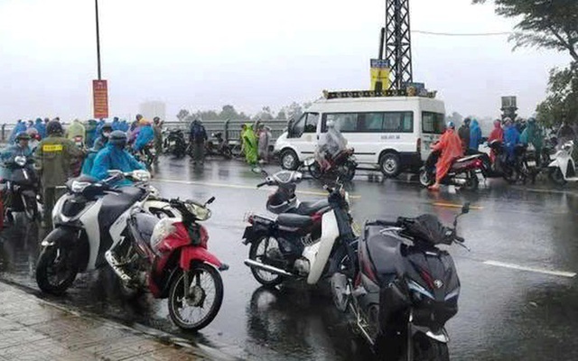 Đà Nẵng: Đi bán cá, người phụ nữ bị gió thổi rơi xuống vực, tử vong
