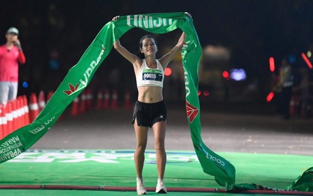 Nhà vô địch SEA Games về nhất tại giải marathon quốc tế Hà Nội 2025