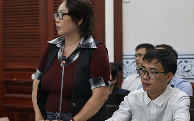 Mẹ kế của cố diễn viên, người mẫu Đức Tiến bất ngờ cho lời khai tại tòa