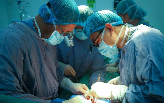 Một bệnh viện tại Việt Nam làm nên loạt kỳ tích "lần đầu tiên", khiến giới chuyên môn nể phục