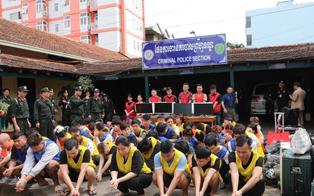 Giả danh shipper, công an, quân đội chiếm đoạt hơn 300 tỉ đồng của 8.000 bị hại