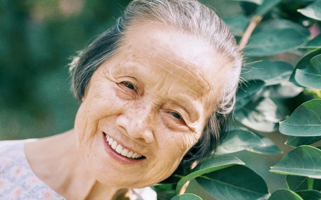 Cảnh báo: 90% người trung niên đang phí hoài "vốn sống" vào 4 điều vô bổ, xem ngay để dừng lại!