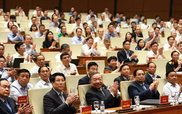 Chỉ thị mới của Bộ Chính trị về thực hiện trách nhiệm giải trình trong hoạt động công vụ