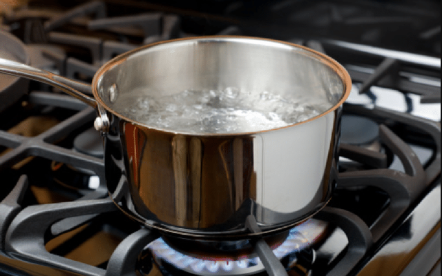 Cùng đun sôi 1 lít nước, bếp điện, bếp từ hay bếp ga làm nhanh hơn: Nhiều người sẽ đoán sai!