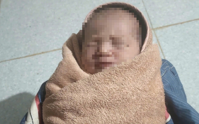 Vụ bé gái sơ sinh bị bỏ rơi ở Quảng Trị: Mẹ ruột đã xuất hiện