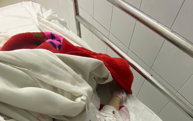 Vừa xuất viện về nhà, người mẹ tâm thần sát hại con gái hơn 3 tháng tuổi