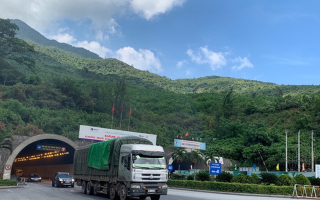 Công trình của Việt Nam được ví là "con đường ánh sáng" xuyên Trường Sơn, từng là nhà vô địch Đông Nam Á