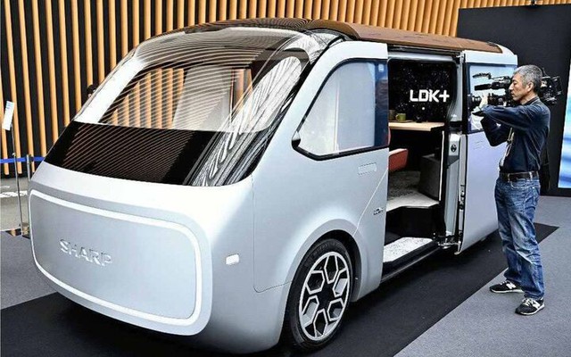 Sharp chuẩn bị tung ra mẫu xe điện ý tưởng có phòng chiếu phim