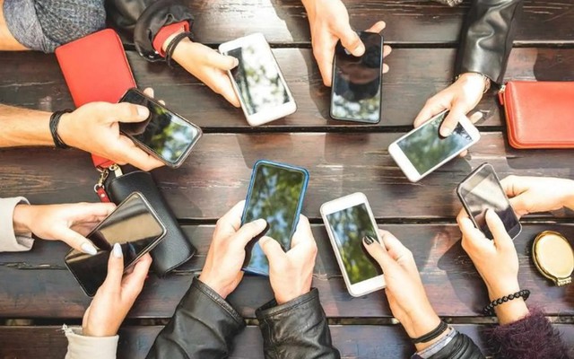 Một chiếc smartphone có bao nhiêu vàng bên trong?