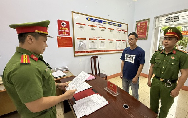 Bắt giam phó phòng ngân hàng Tống Minh Hòa