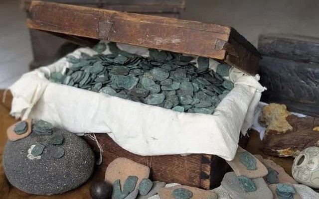 Phát hiện kho báu 1 triệu USD gồm vàng, bạc ngoài khơi bang Florida