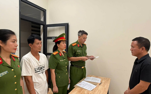 Khám xét và bắt tạm giam Giám đốc Bùi Văn Bình