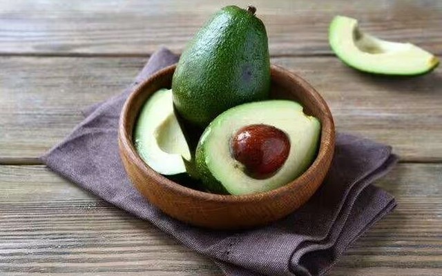 Cách làm bơ nhanh chín chỉ trong 2 phút: Hoàn toàn tự nhiên, không tốn kém!